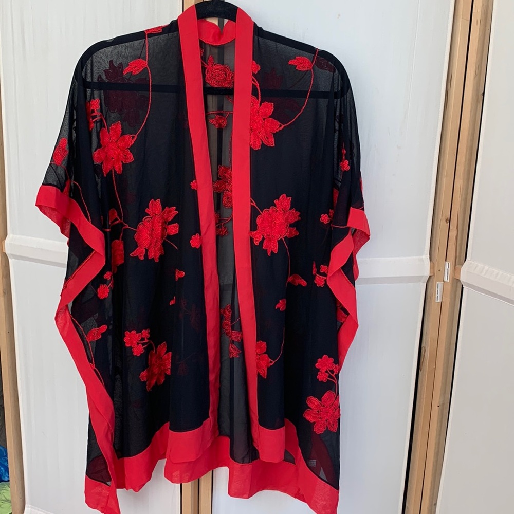Sexy night gown/wrap, 100% polyester, black with red floral embroideries